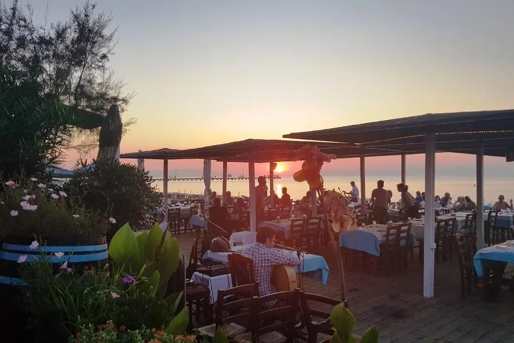 Thessaloniki City Center Vibes Seaside Apartment 0*,  اليونان